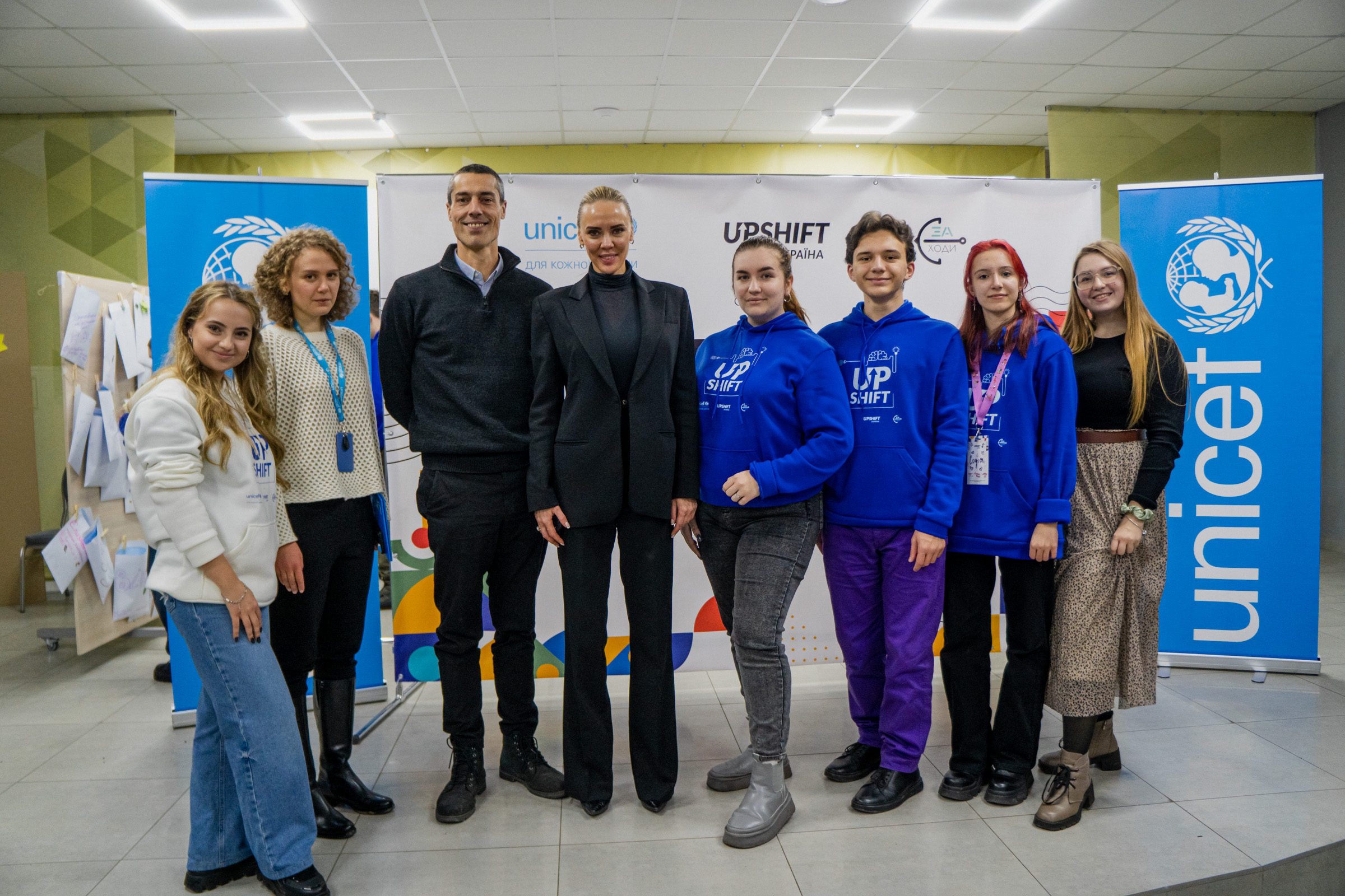 Заступник начальника Дніпропетровської ОВА Ірина Грицай з міжнародними партнерами