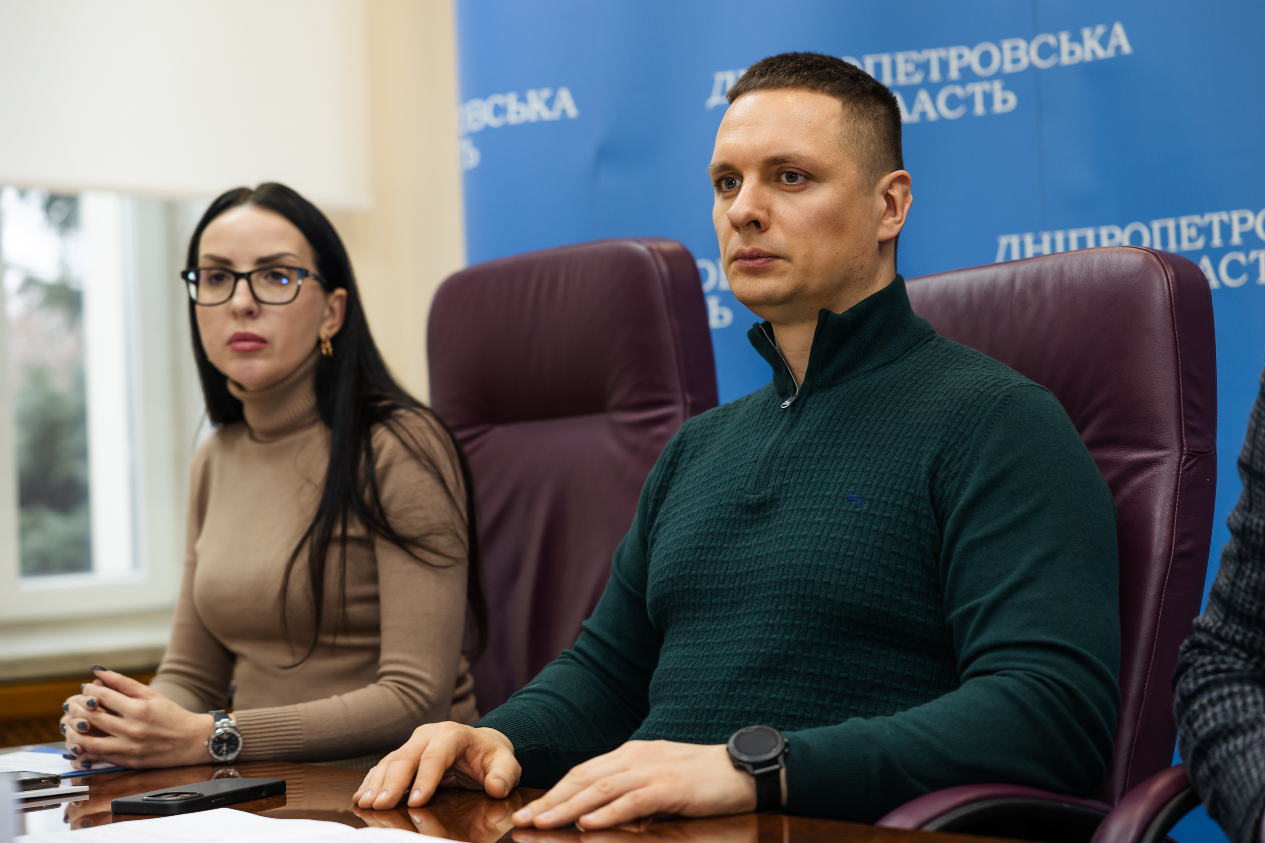 Перший заступник начальника ОВА Юрій Яндульський та директорка департаменту економічного розвитку ОВА Яна Худенко