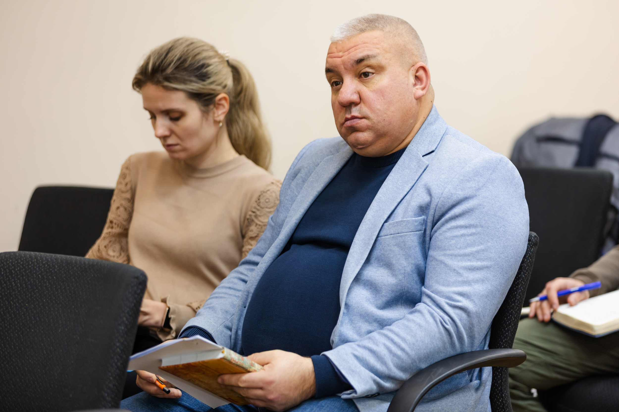 Учасники засідання уважно заслухали звіт про зроблене у 2024-му