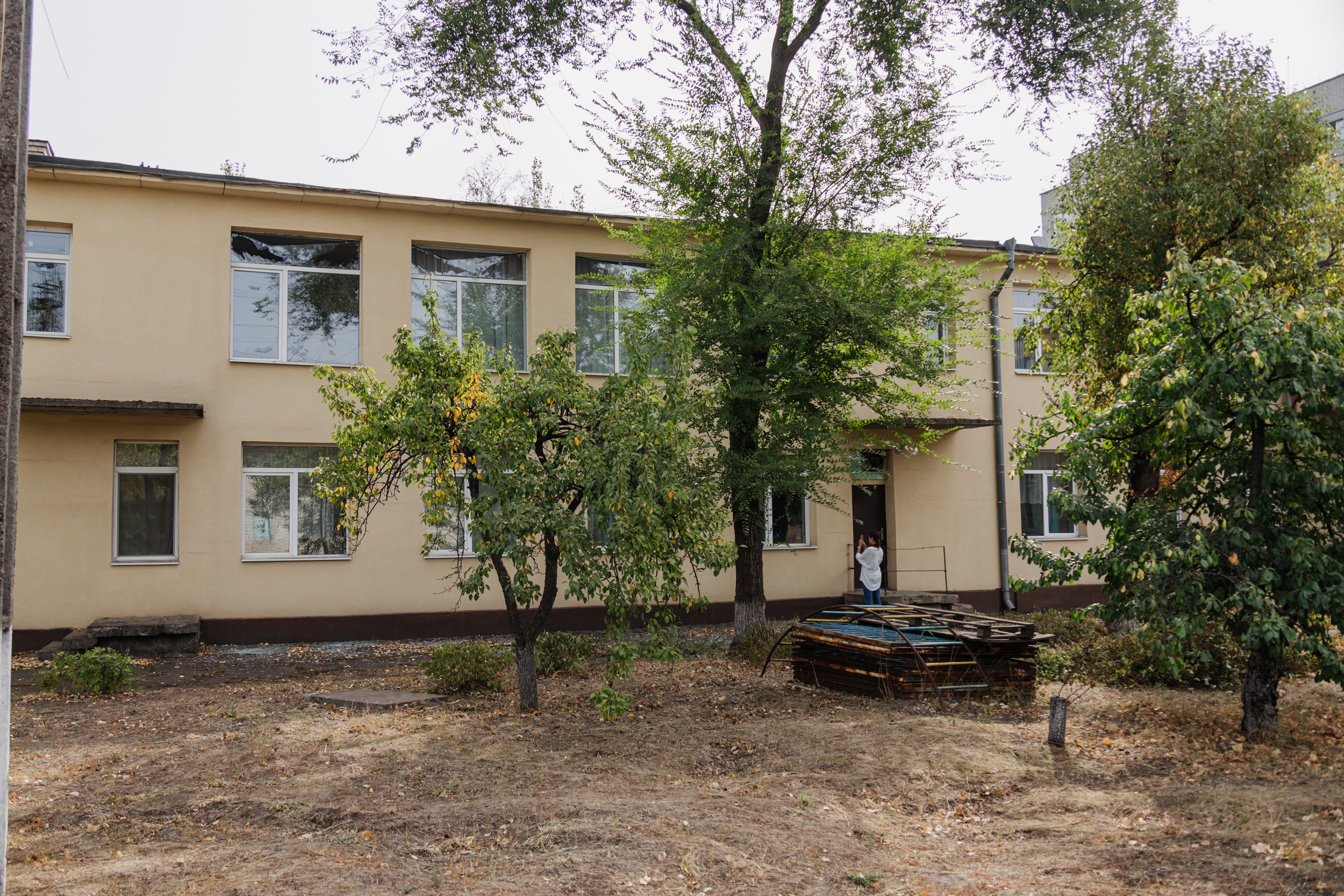 Пошкоджені вікна у дитячому садочку
