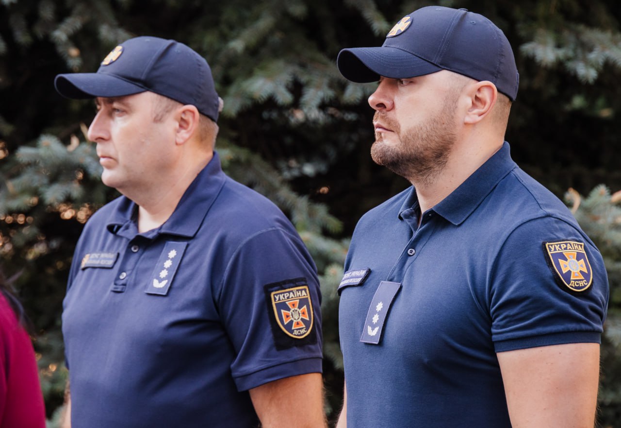 Співробітники Державної служби з надзвичайних ситуацій