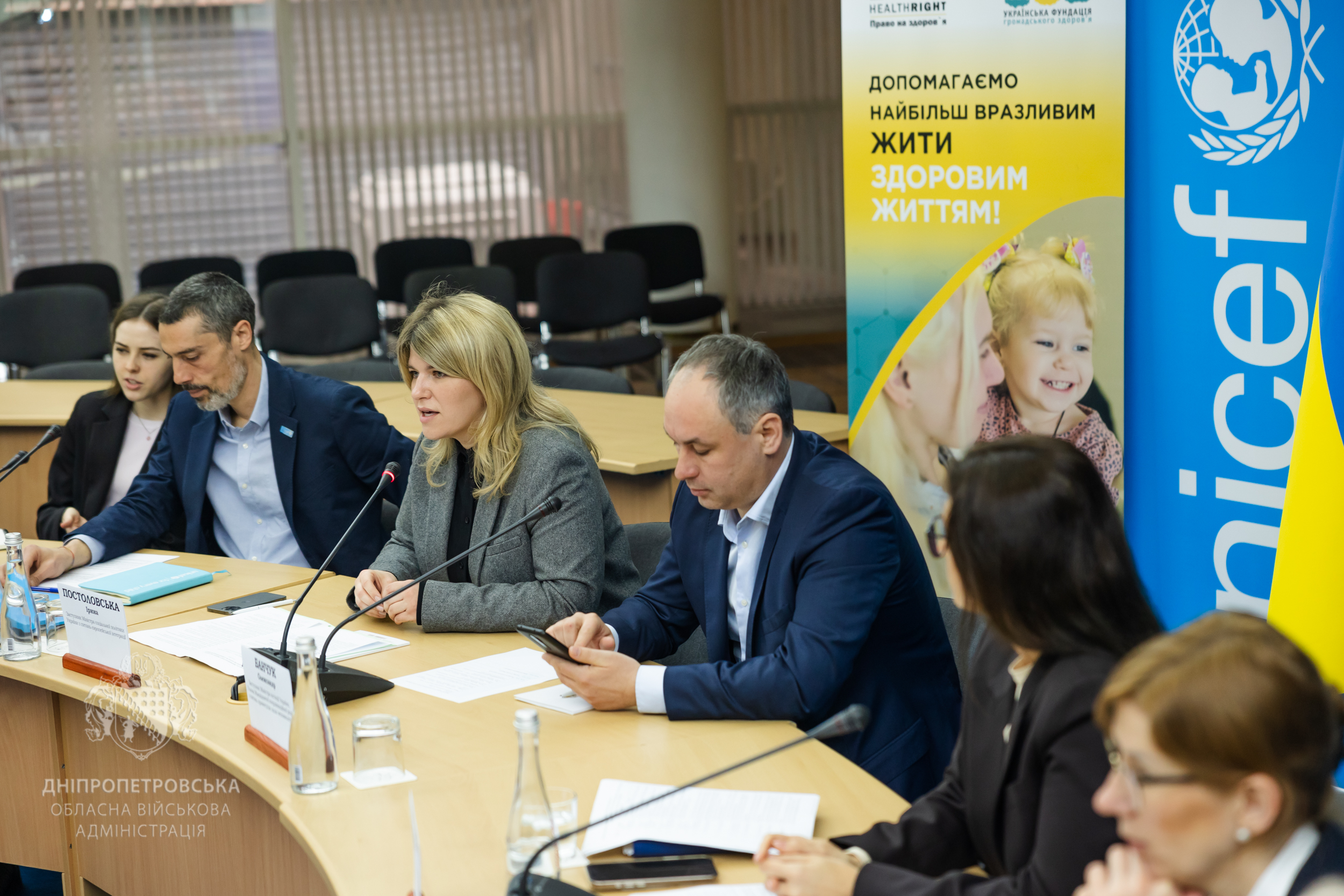 Спікери висловлювали думки щодо результатів роботи таких центрів