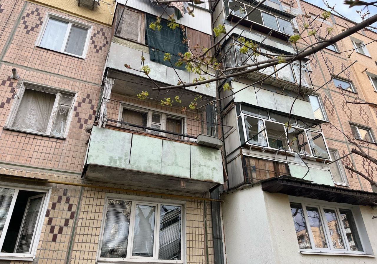 У багатоповерхівці вибиті вікна 