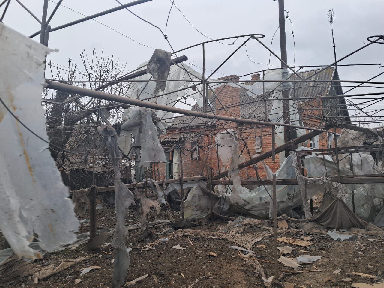 Понівечений парник