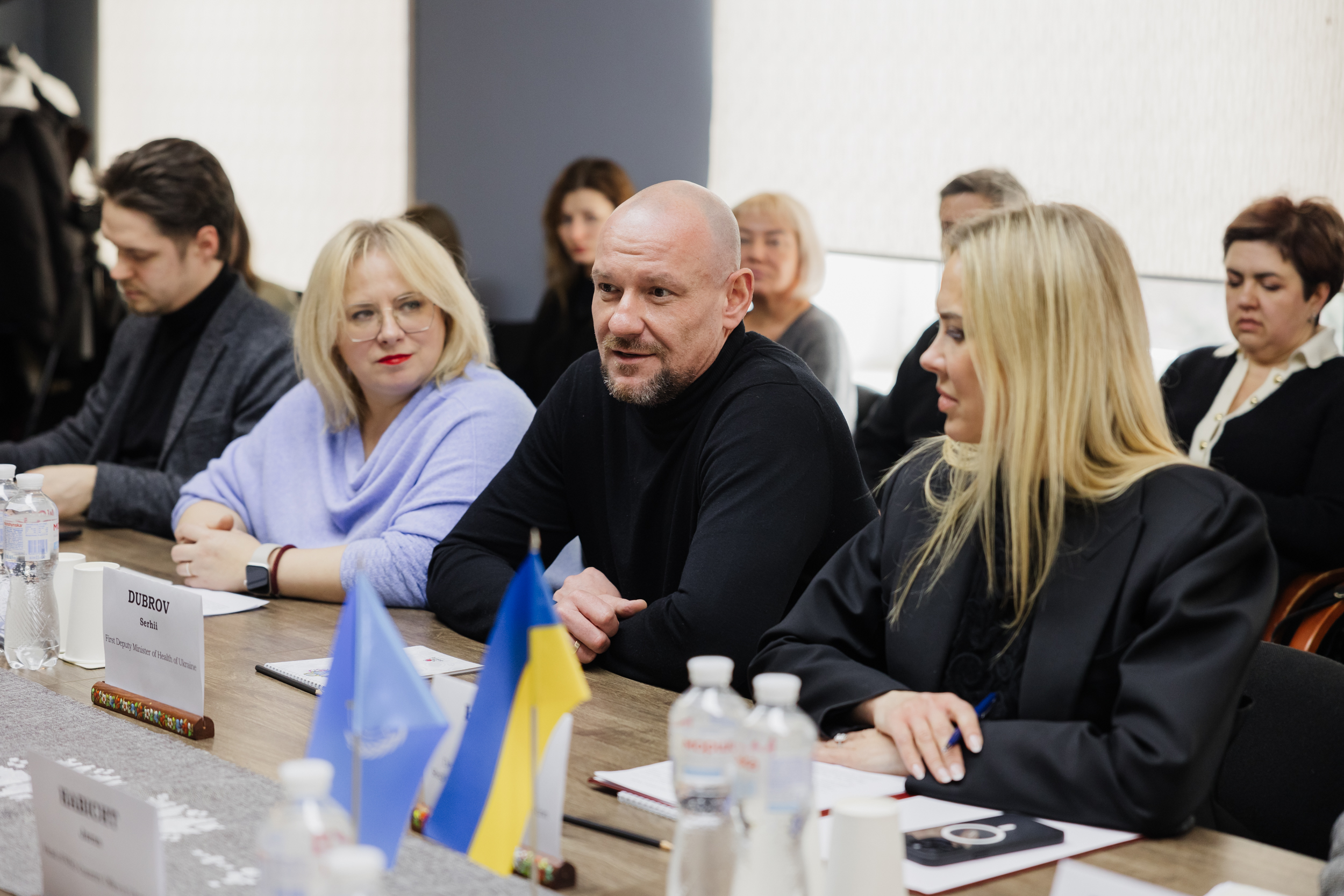 Перший заступник міністра охорони здоров'я Сергій Дубров. Поряд – заступник начальника ОВА Ірина Грицай та директорка департаменту охорони здоров’я Світлана Мошківська