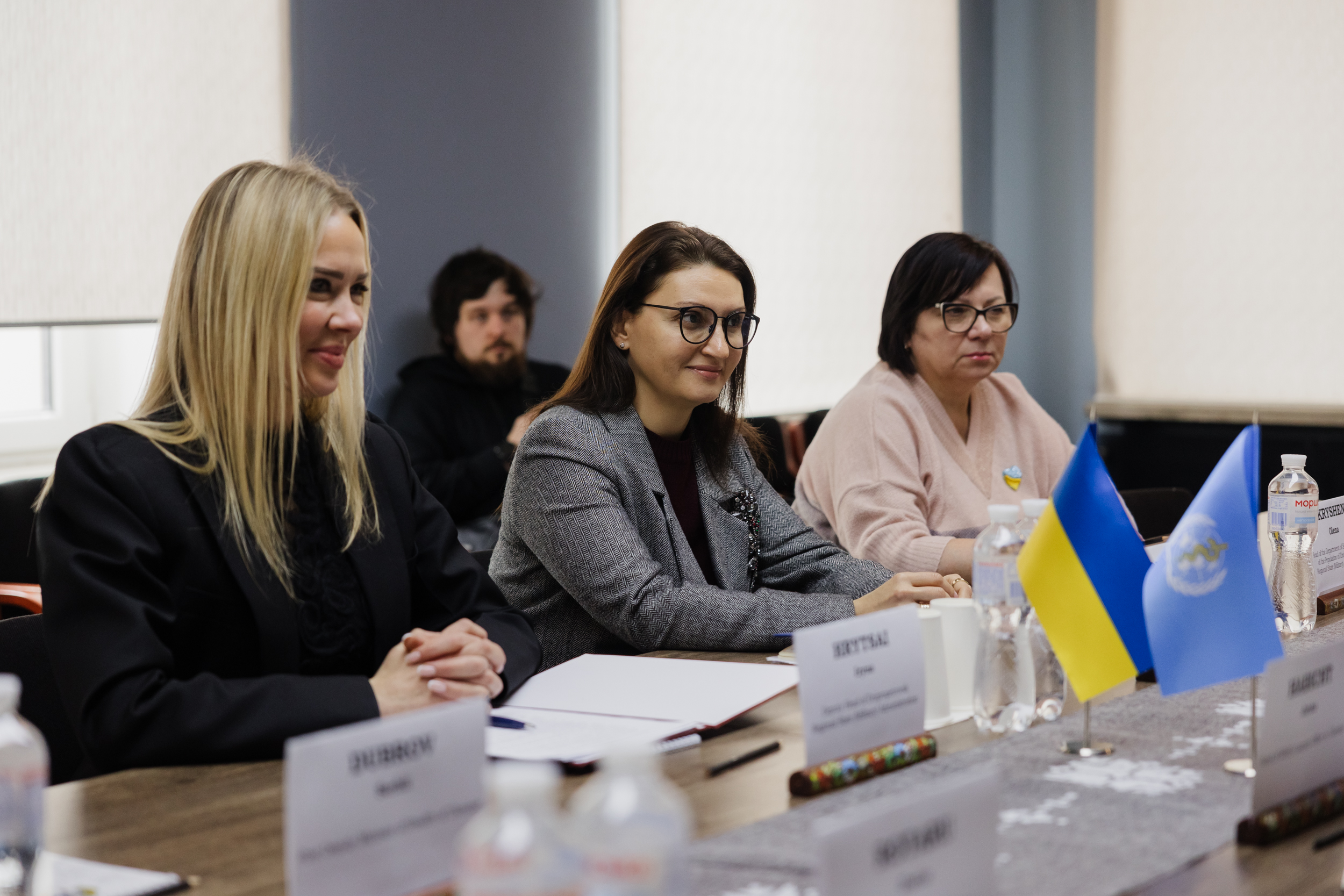 заступники начальника ОВА Ірина Грицай та Надія Задорожна. І директорка департаменту соціального захисту Олена Кришень