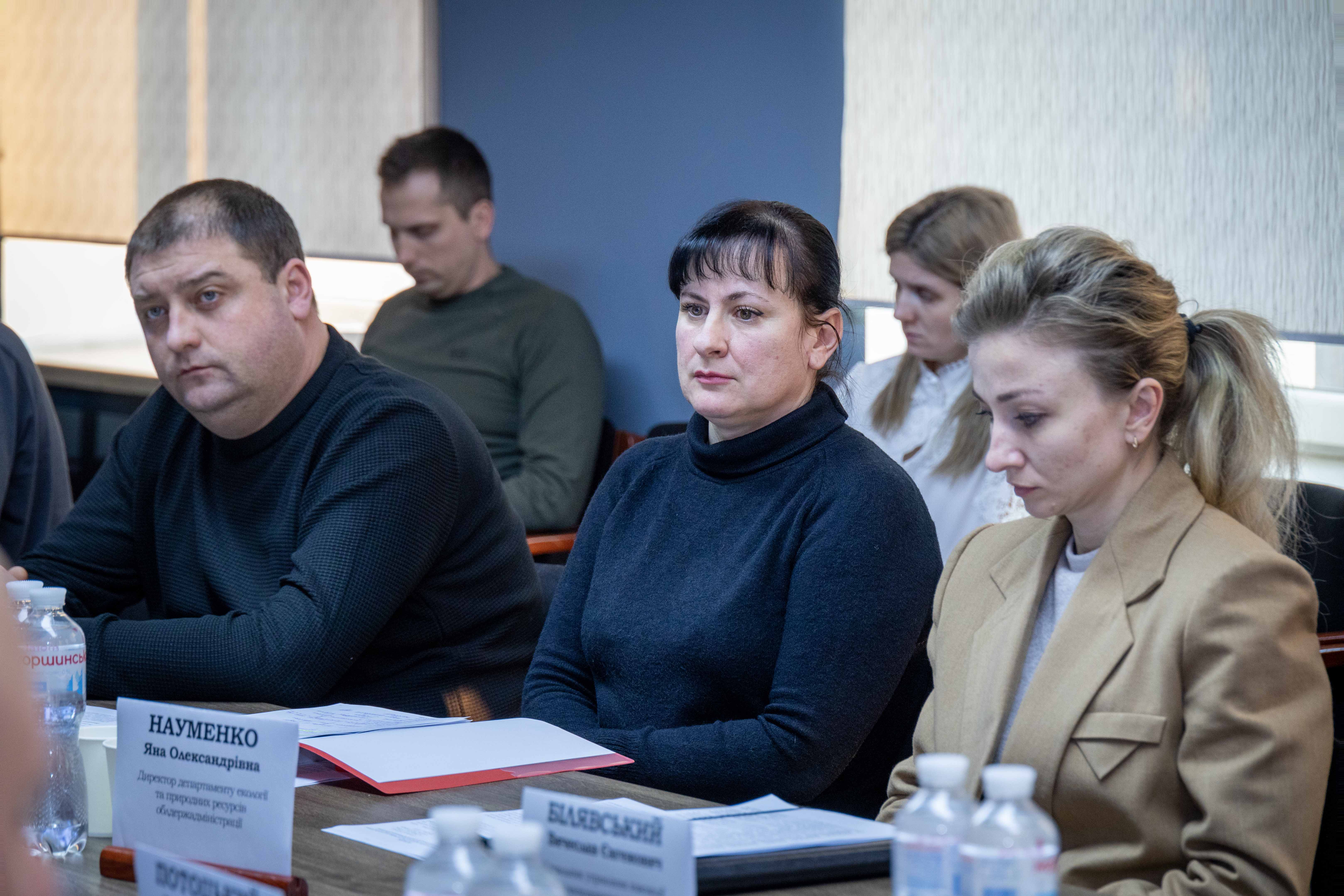 До обговорення нагальних тем долучилися фахівці різних сфер