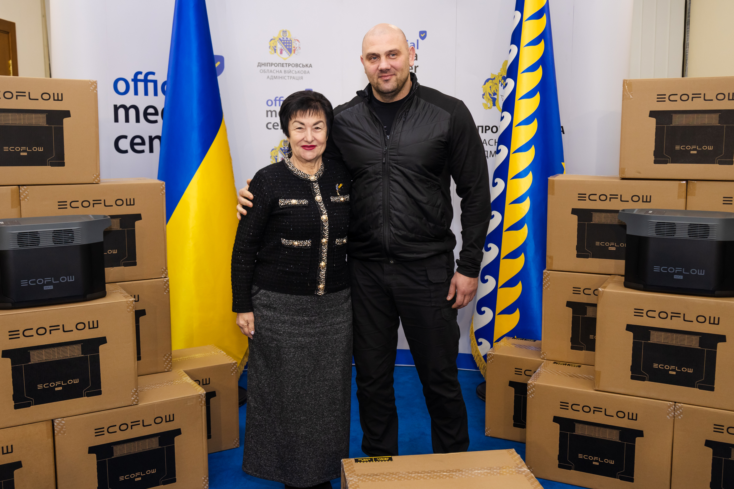 Начальник ОВА Сергій Лисак та очільниця Петриківщини Наталя Коваленко