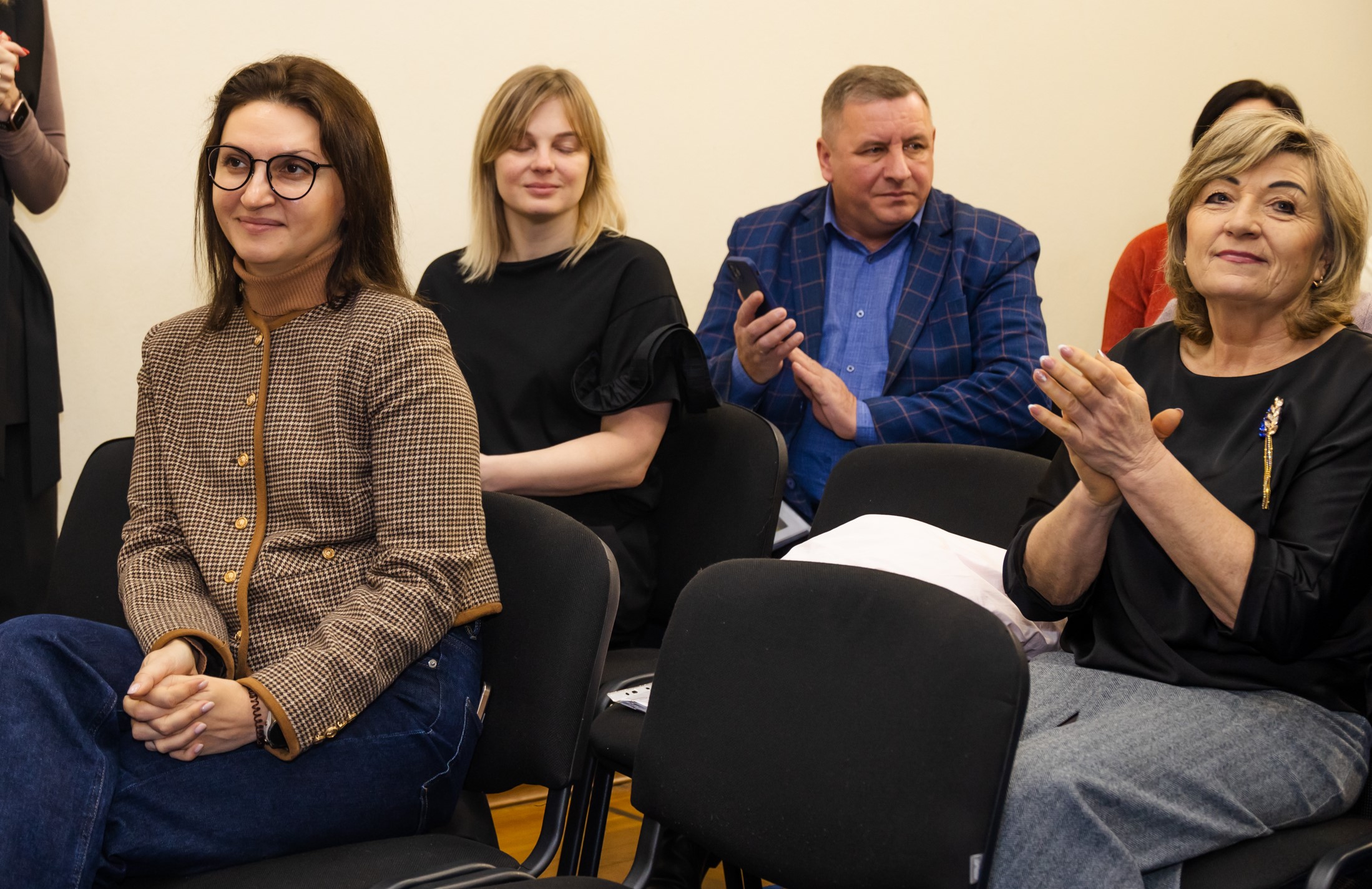 Заступник начальника ОВА Надія Задорожна і представники громад