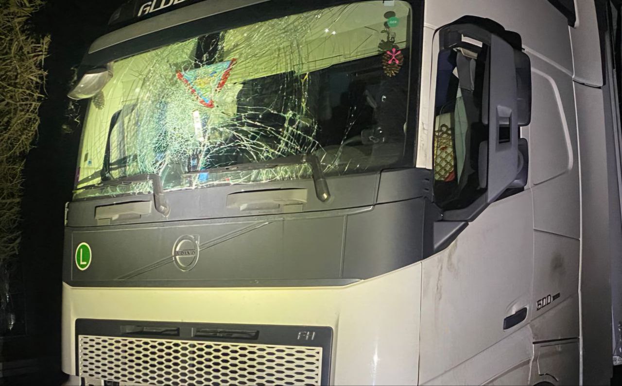 Понівечена на Нікопольщині вантажівка