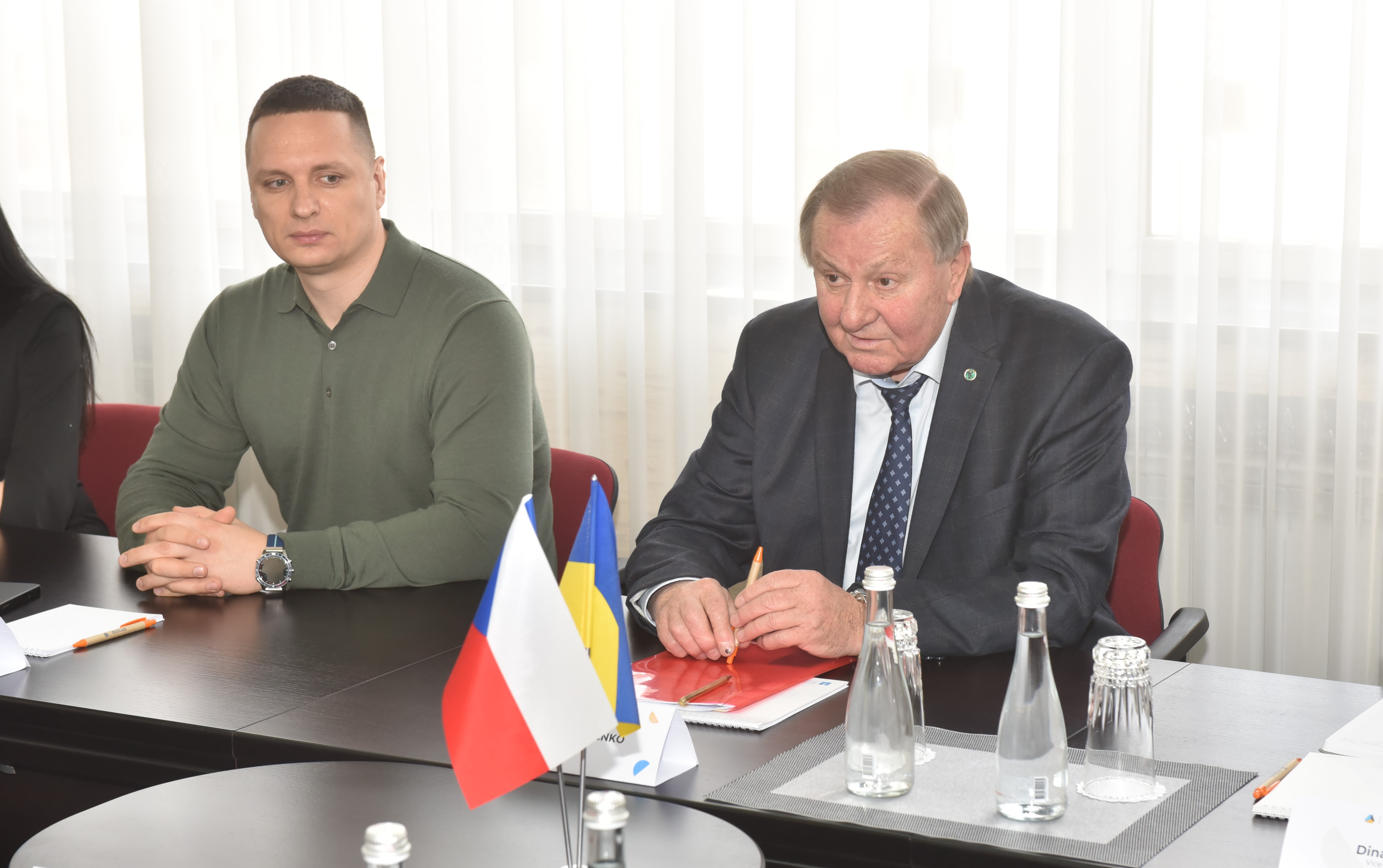 Перший заступник начальника Дніпропетровської ОВА Юрій Яндульський та очільник Дніпропетровської Торгово-промислової палати