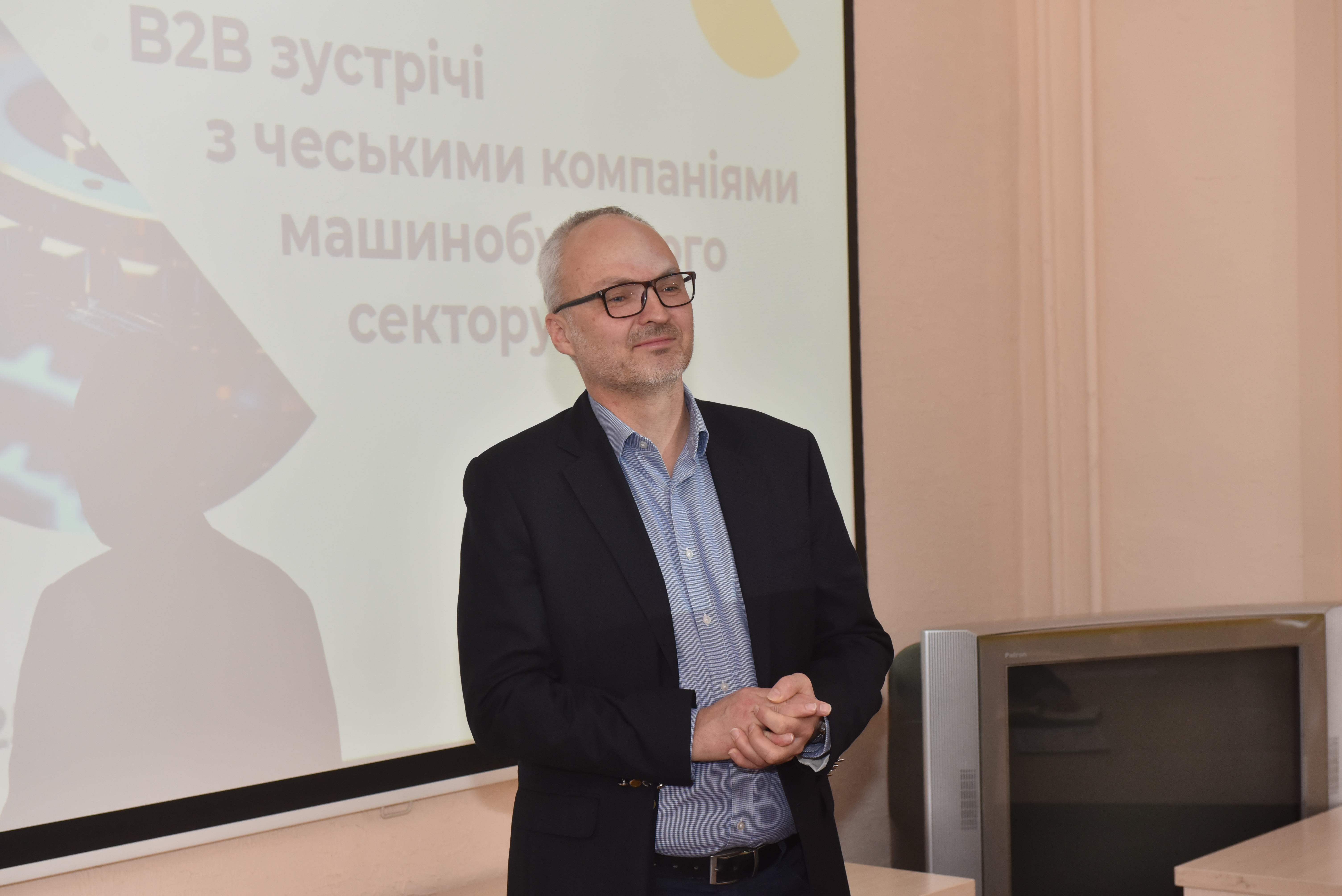 Один зі спікерів форуму