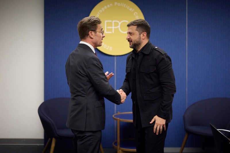 Президент України Володимир Зеленський з Прем'єр-міністром Швеції Ульфом Крістерссоном