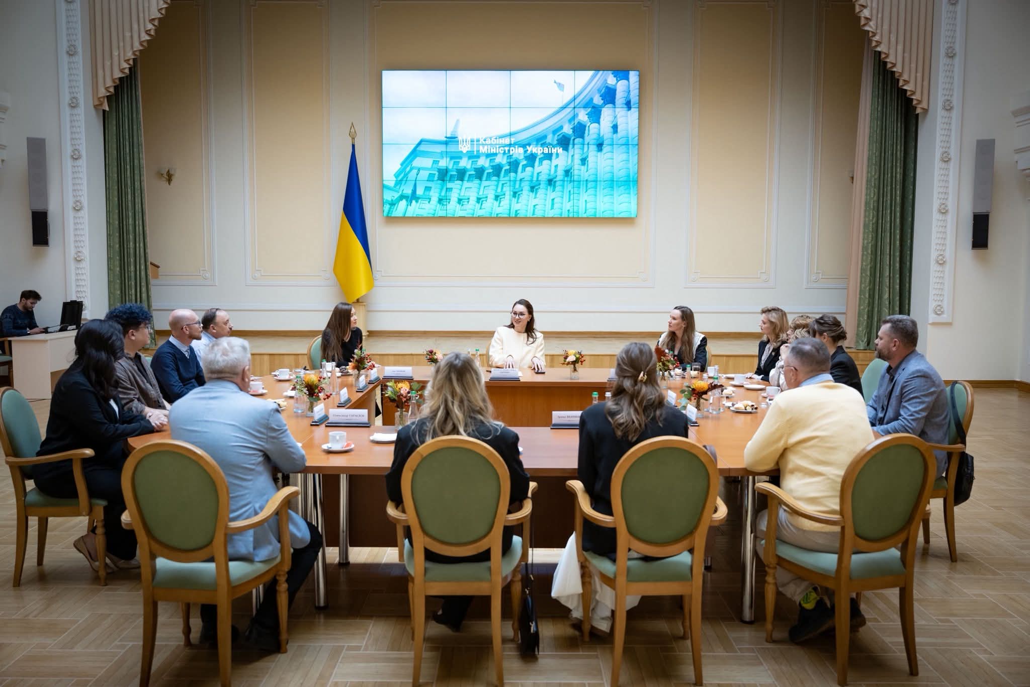 Зустріч кращих вчителів держави за версією Global Teacher Prize Ukraine з прем’єр-міністеркою Юлією Свириденко.  