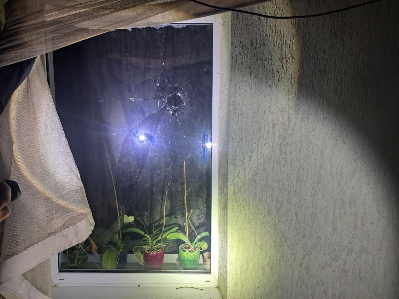 Пробите вікно