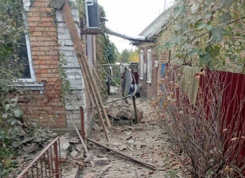 Потрощений двір. 