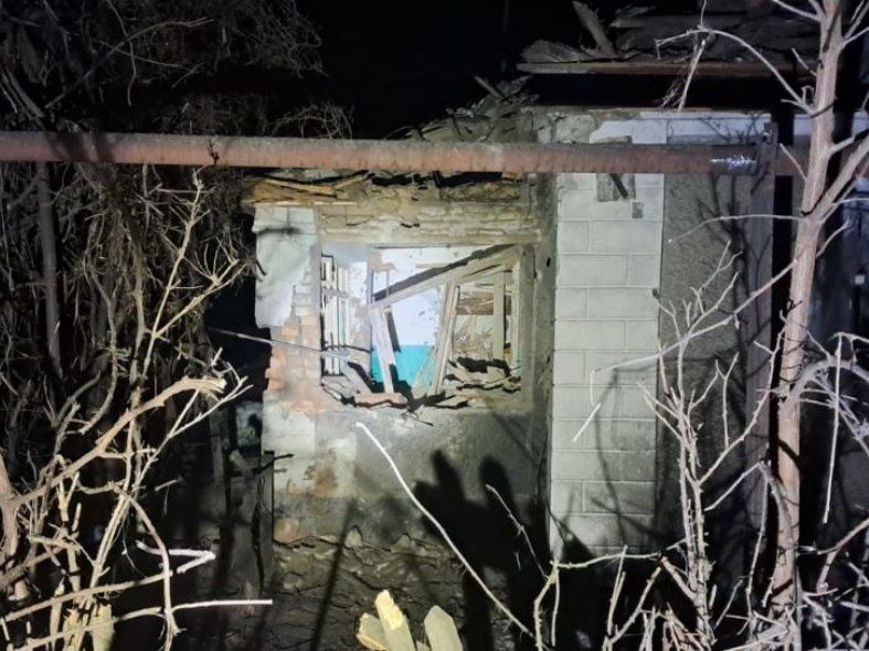 У будинку вилетіло вікно внаслідок атаки росіян. 