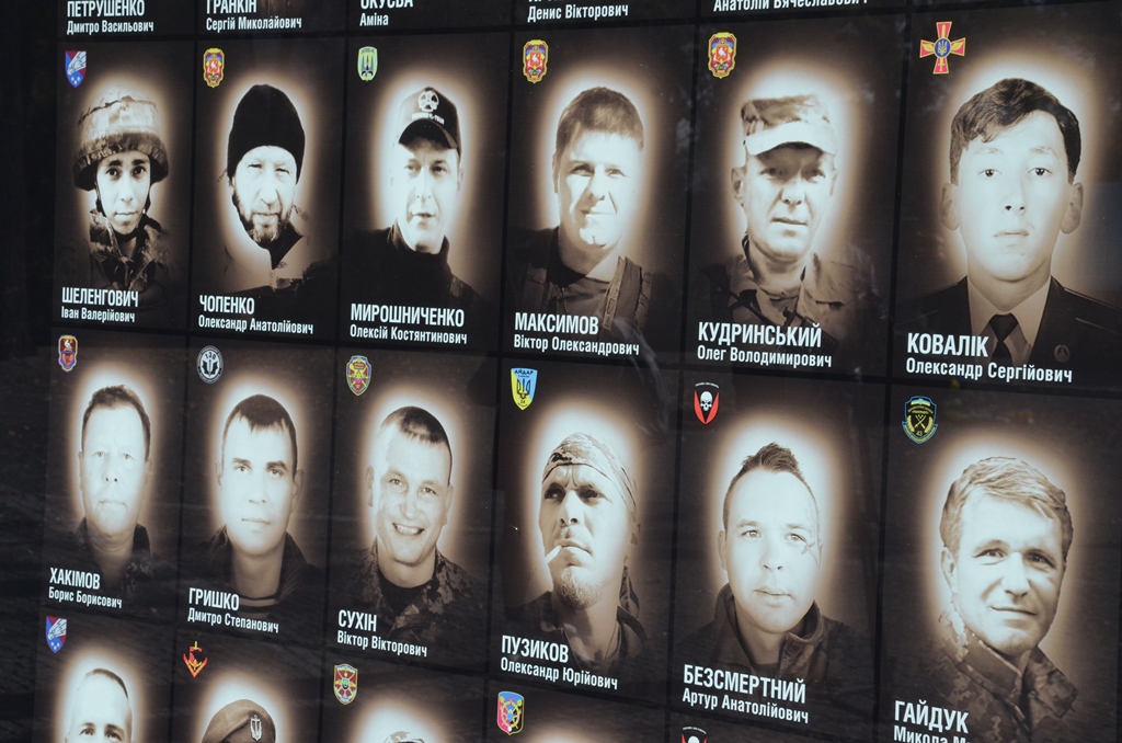 На новій стелі - імена 42 загиблих
