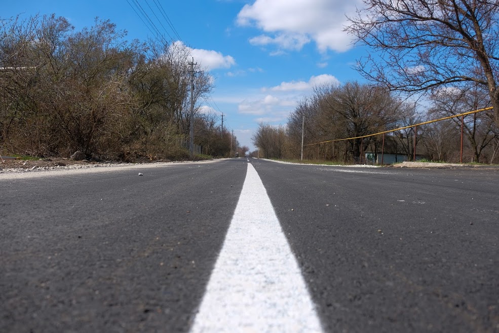 Оновили покриття між селами Кам’яне та Новоселівка