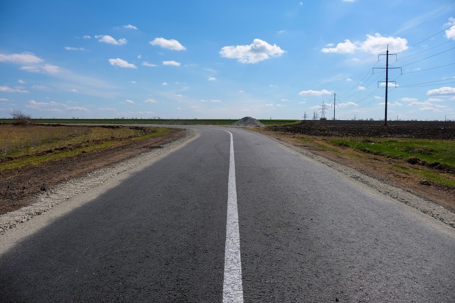 Місцеві радіють