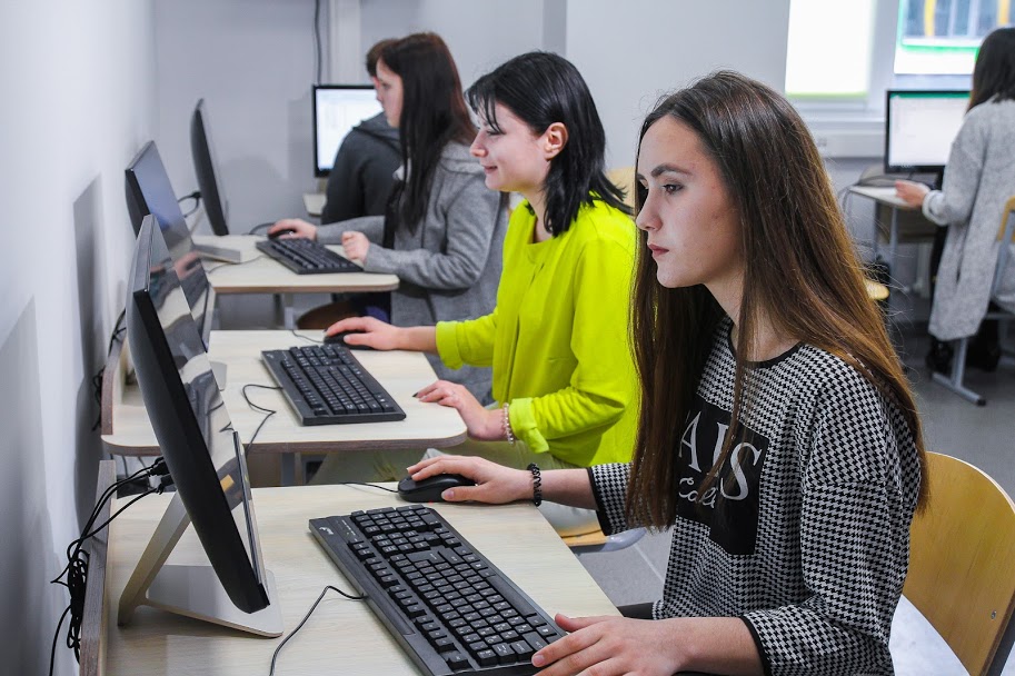  Облаштували два комп’ютерні класи…