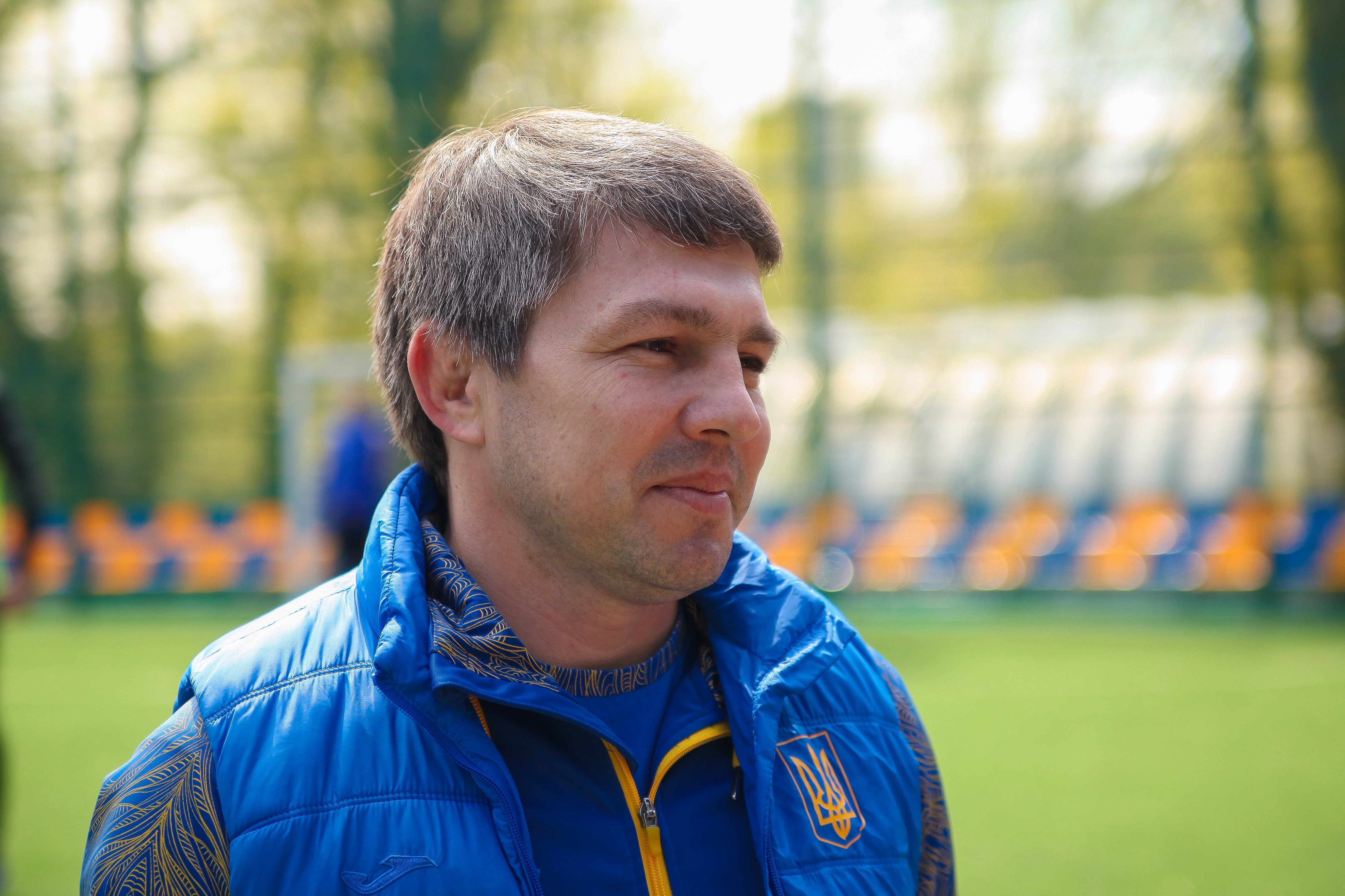 «Нашому старому полю було вже більше десяти років. Але час іде, воно «зносилося» і потребувало ремонту», - тренер з дзюдо школи вищої спортивної майстерності Віталій Харламов