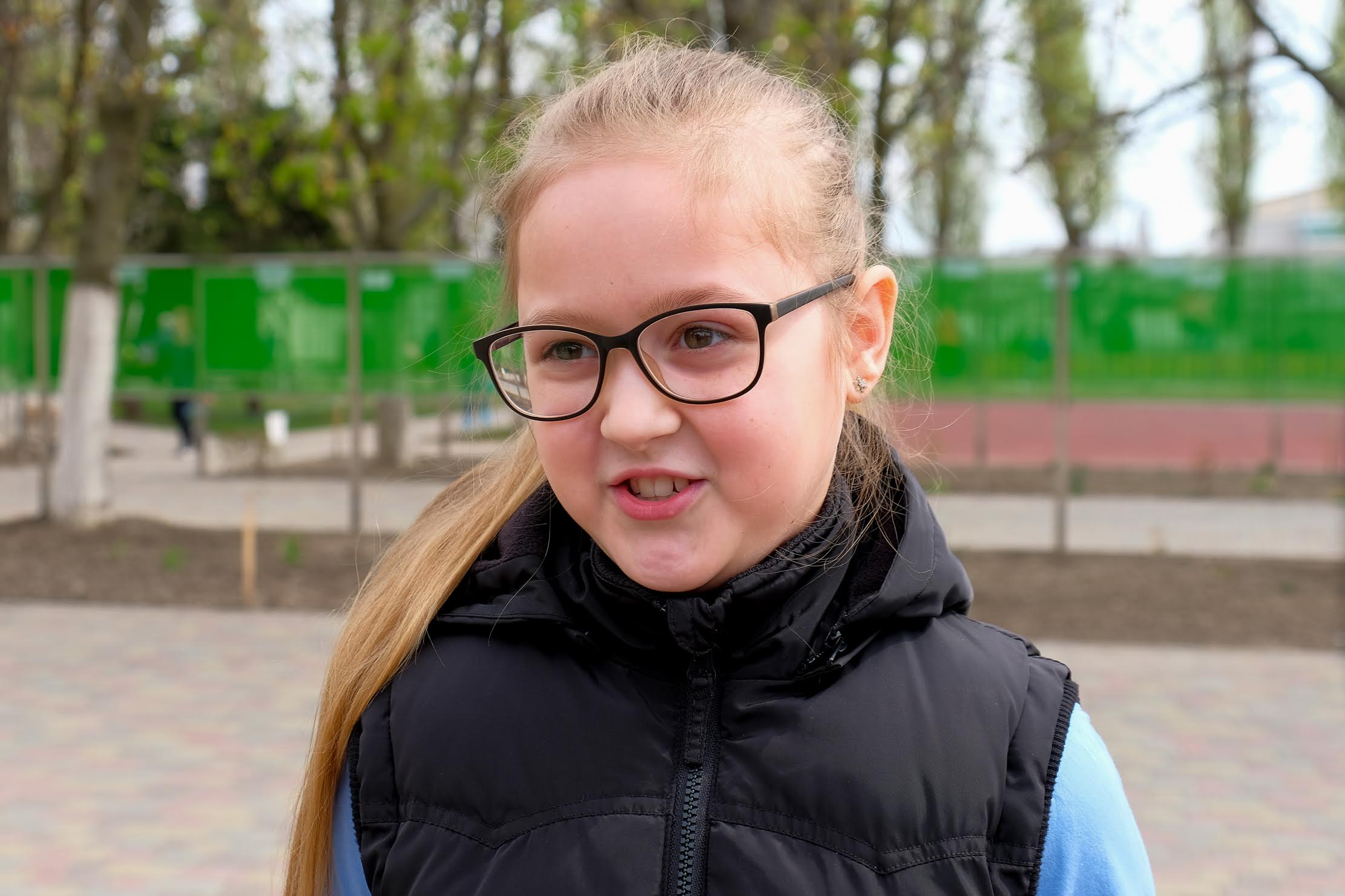 «Наша школа велика. Але треба її зробити ще більшою. В нас буде велика спортивна зала, їдальня. Дуже хочу побачити нашу школу ще кращою», – поділилася Поліна Дорощенко.