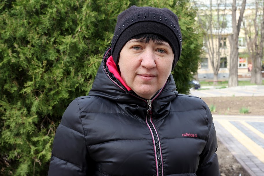 Юлія Козіна: «Моя дитина хворіє на цукровий діабет. Я дуже чекаю на відкриття нової будівлі дитячої лікарні. Ходити сюди буде значно зручніше. Це зекономить наш час. До того ж, тут сучасні умови»