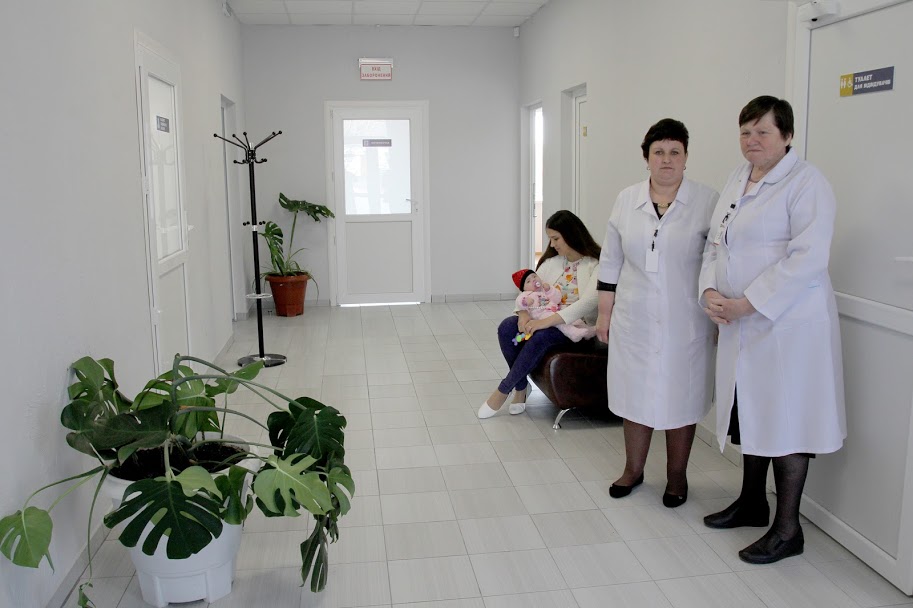 Всередині – світлі і просторі коридори,..