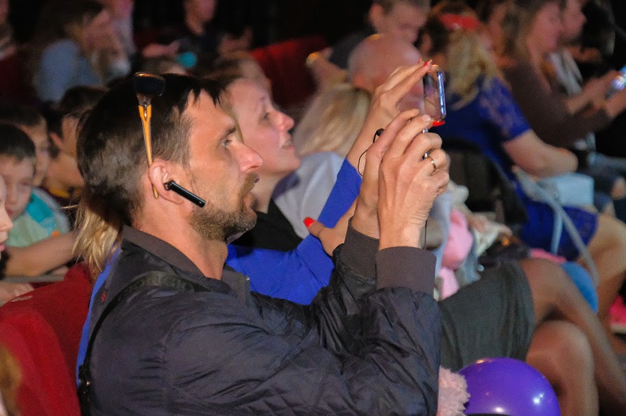 У залі за юних зірочок тримали кулаки батьки