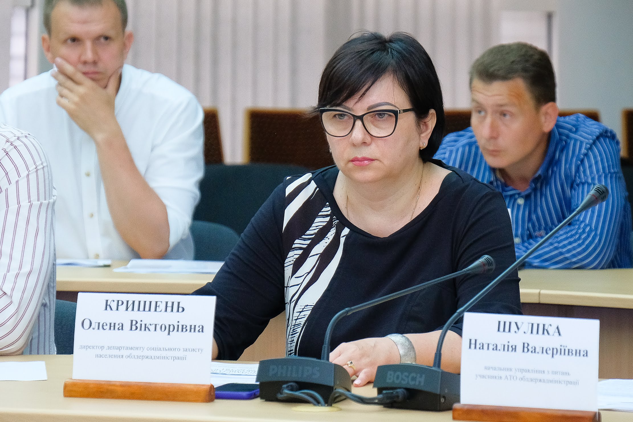 «Ми постійно співпрацюємо з громадськими організаціями. Наприклад, проводили серед них конкурс проектів», – директор департаменту соціального захисту населення Дніпропетровської ОДА Олена Кришень