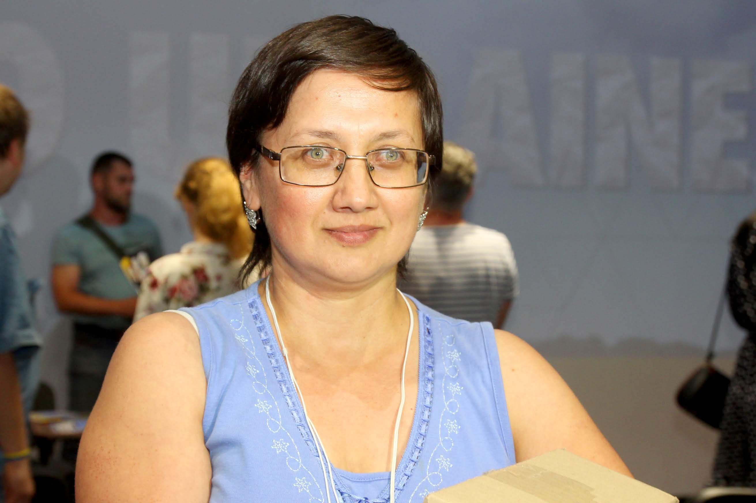 «Слідкую за заходами, які проводить Музей АТО, намагаюсь не пропускати такі презентації та збираю свою власну бібліотеку книг про війну», - бібліотекарка Оксана Орлова