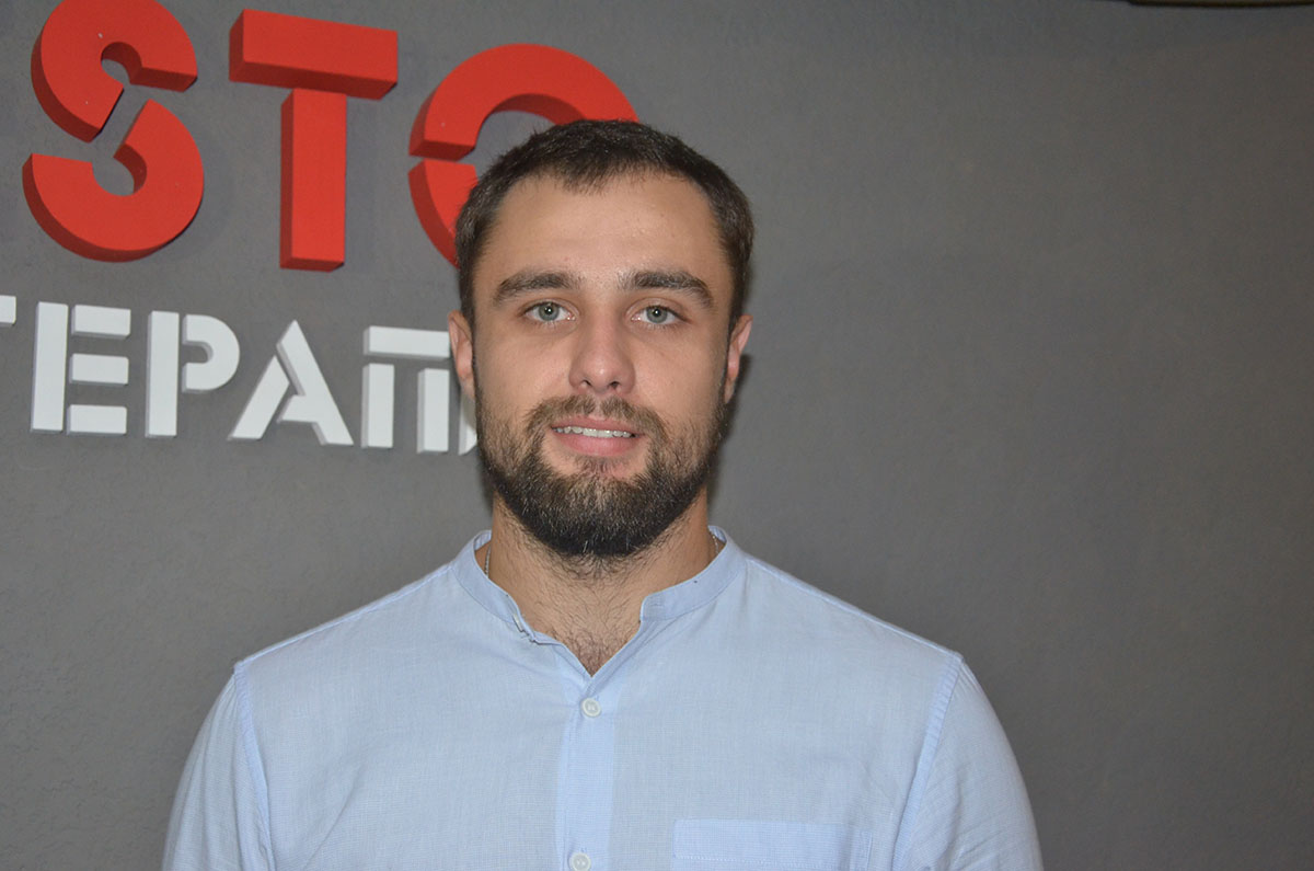 «Батьки цих підлітків багато роблять для нашої країни. Тож запропонували таку доброчинну акцію», – Максим Сідак