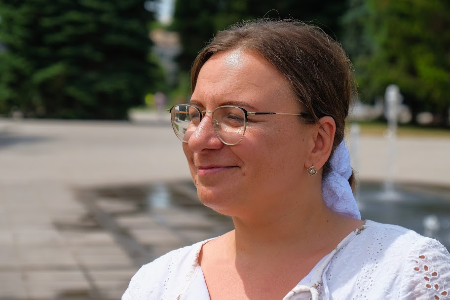 «Гуляємо тепер тільки на цій площі. Дуже гарно тут», – Наталя Кобзар
