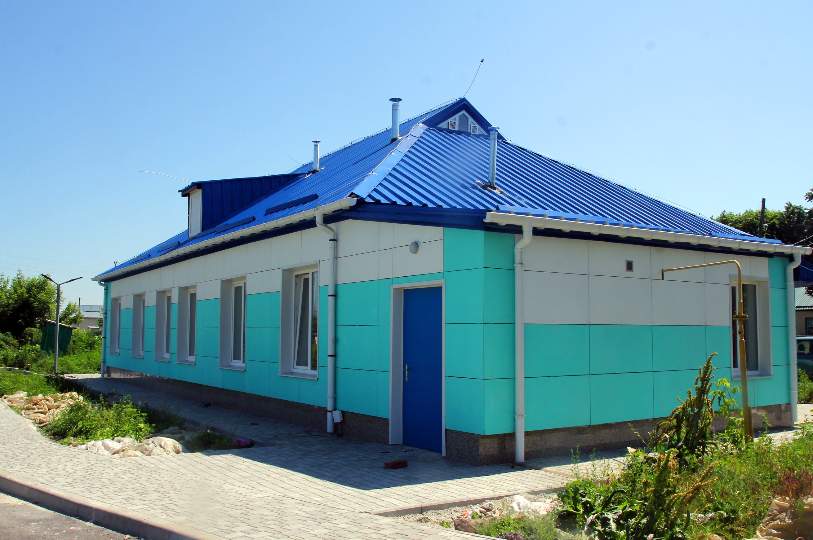 …реконструюють амбулаторію.