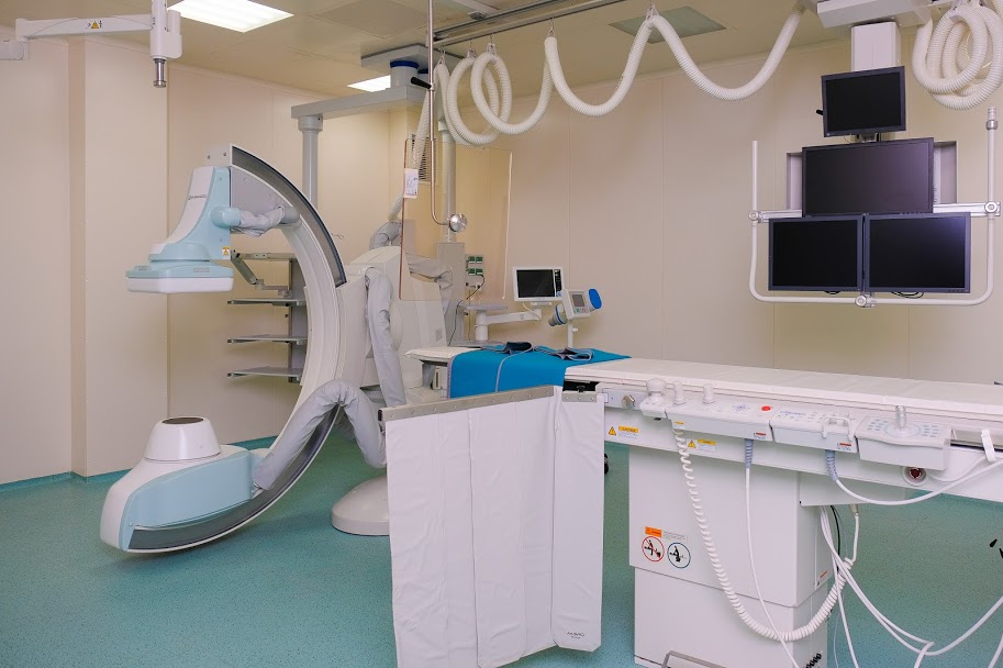 Японський ангіограф останнього покоління дозволяє уникати відкритого оперативного втручання та мінімізує тривалість операцій