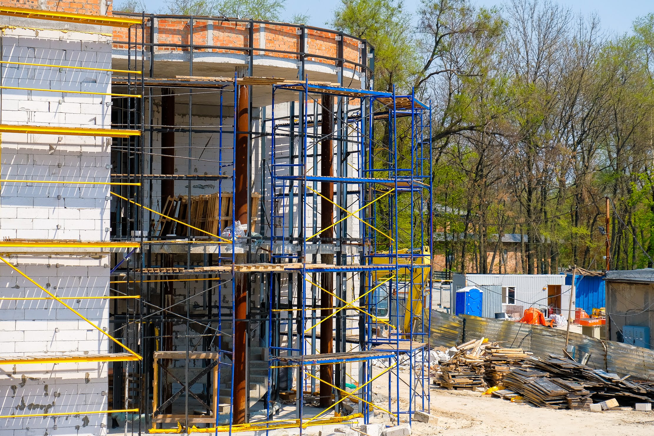  Незабаром – облицьовуватимуть фасад