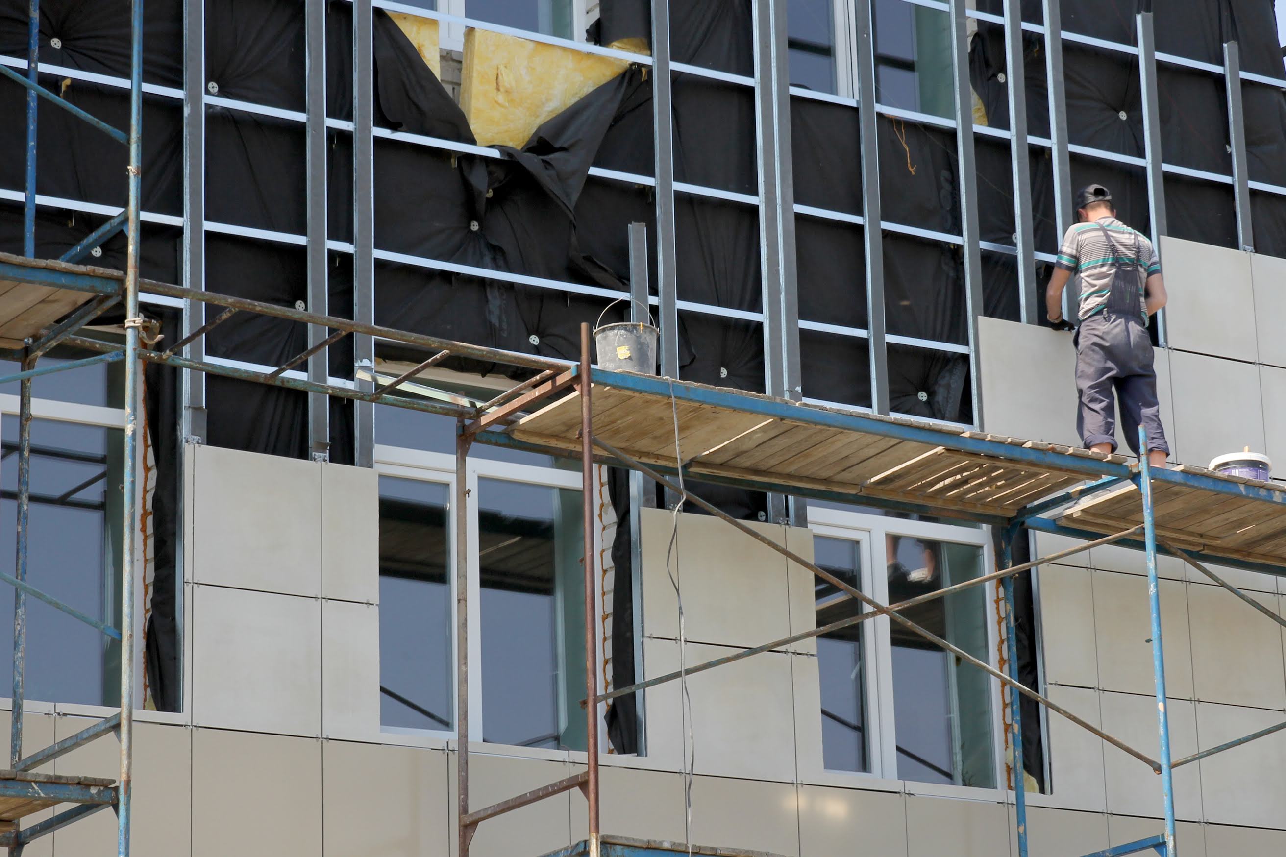 Працюють на фасаді