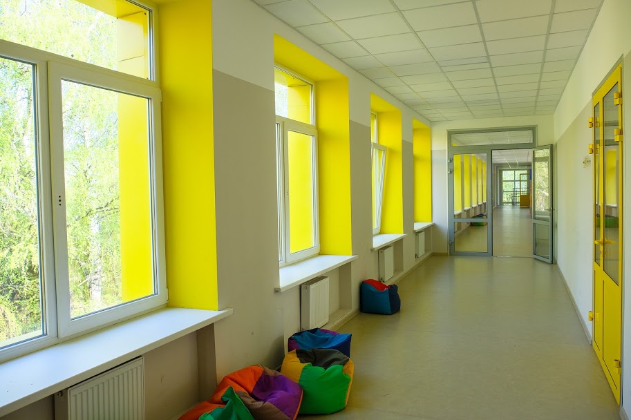 Встановили нові вікна, облаштували дах, утеплили фасад