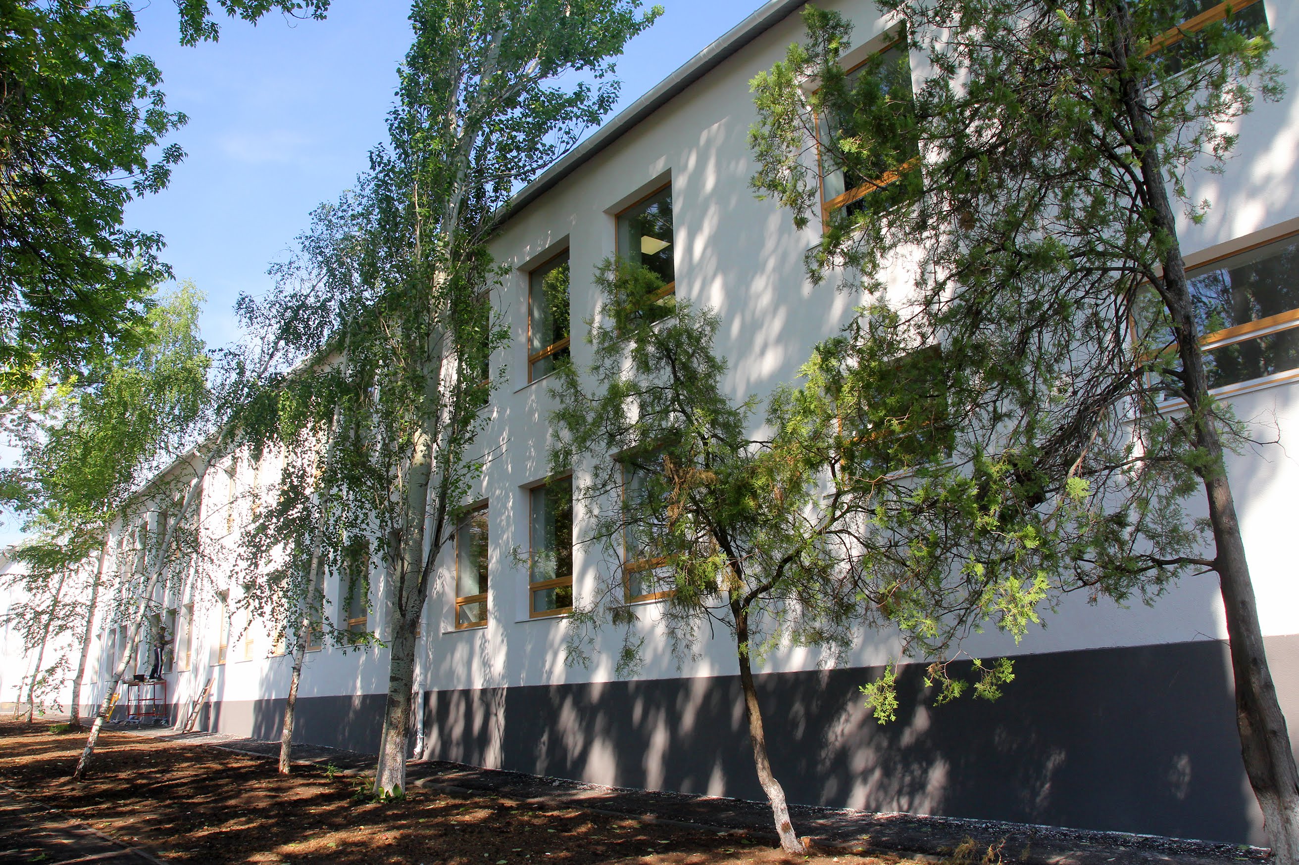  Комфортні умови – для майже 300 учнів.