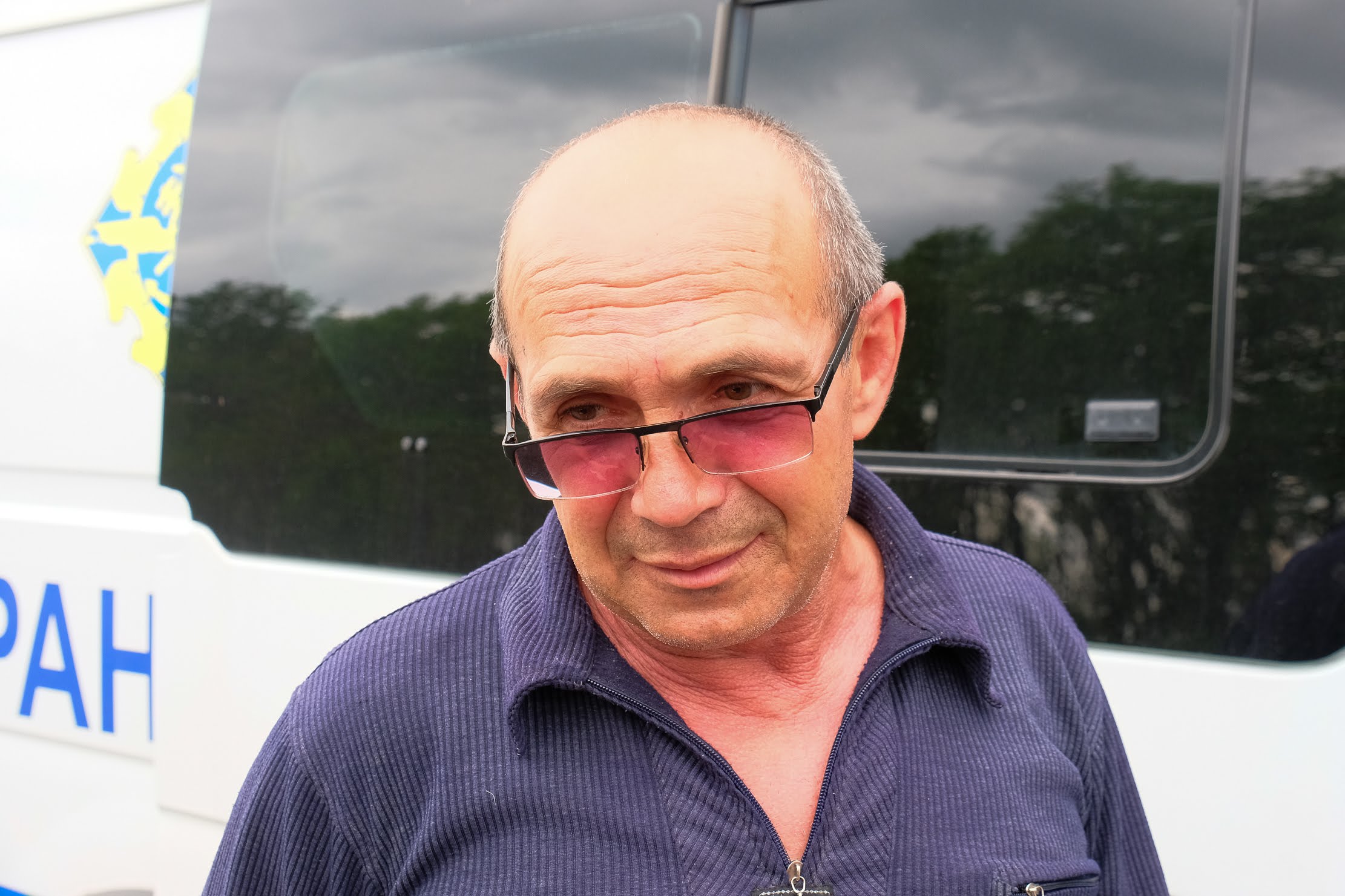  «Це справа потрібна, адже дороги дуже псуються через перевантажені фури», - водій Валерій Миргородський