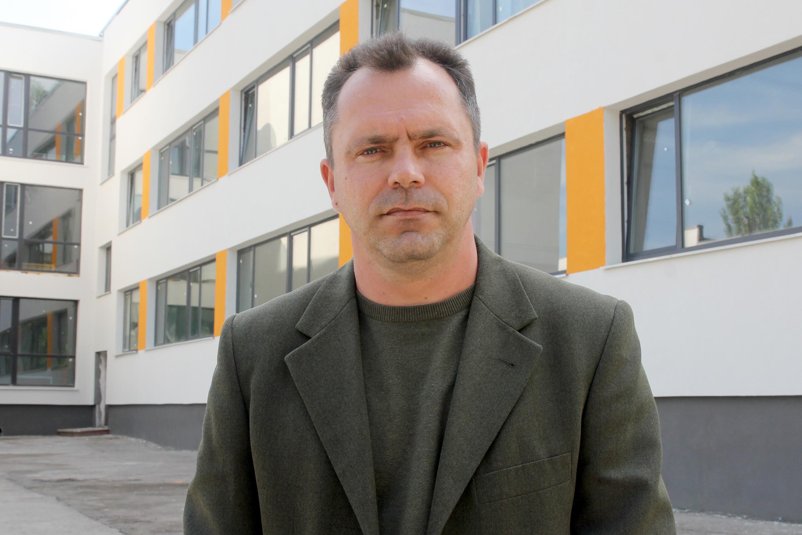 «З 1986 року, коли школа запрацювала, у ній не було жодного ремонту. Дах протікав, комунікації зносилися. Тому заклад потребував капітального оновлення», – розказав Олександр Бурлака.