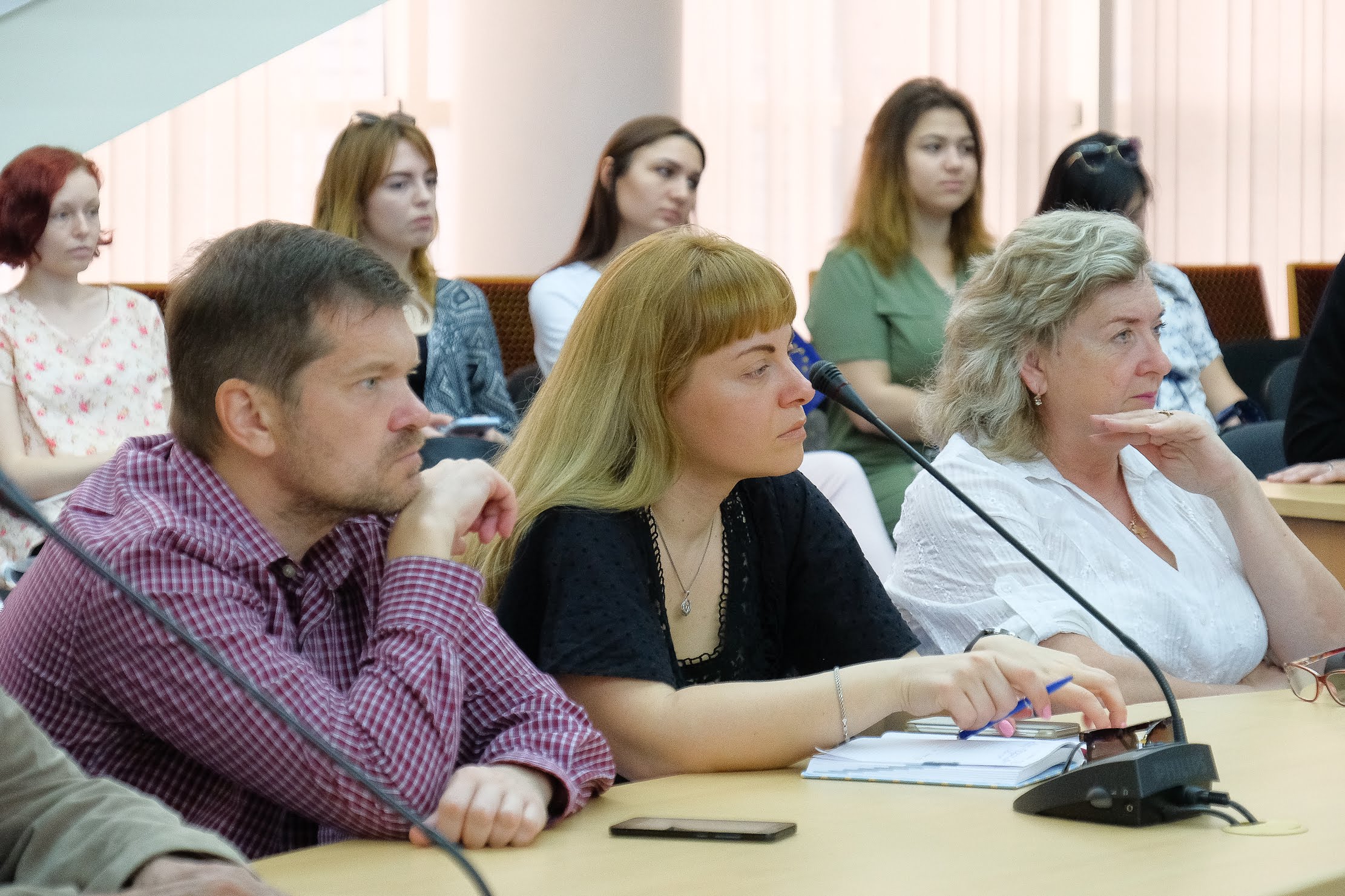 підприємці,..