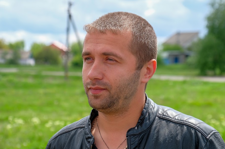  Сергій Тищенко: «Це не дорога, а скоріше напрямок. Їхати майже неможливо, по полях доводиться оминати. Добре, що її нарешті оновлюють»