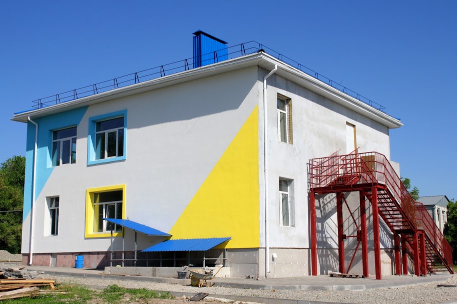 Облаштували новий дах