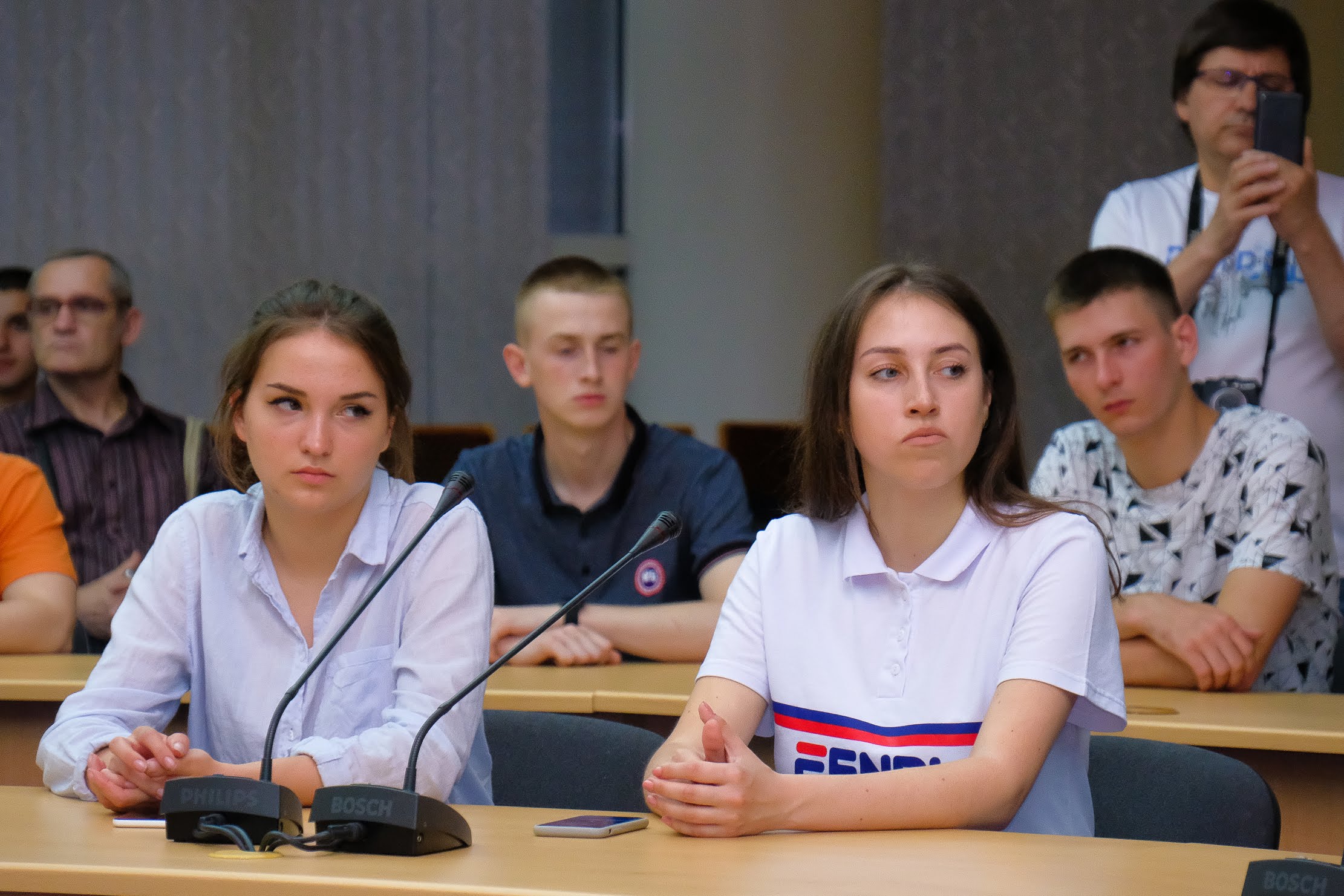 Вона прилетіла до Дніпра із Франції....
