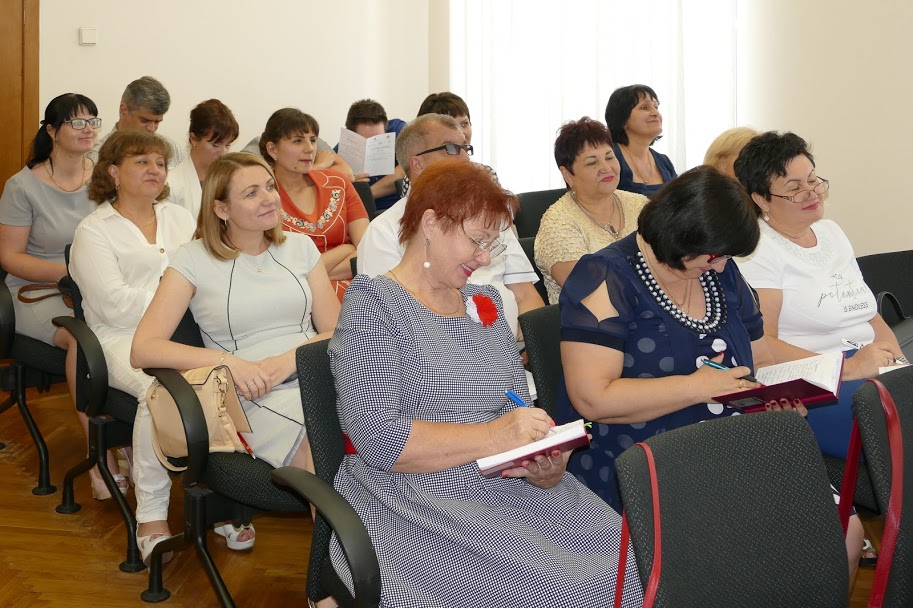 Окрім бізнесменів, до форуму приєдналися представники об’єднаних територіальних громад, науковці та освітяни регіону –..
