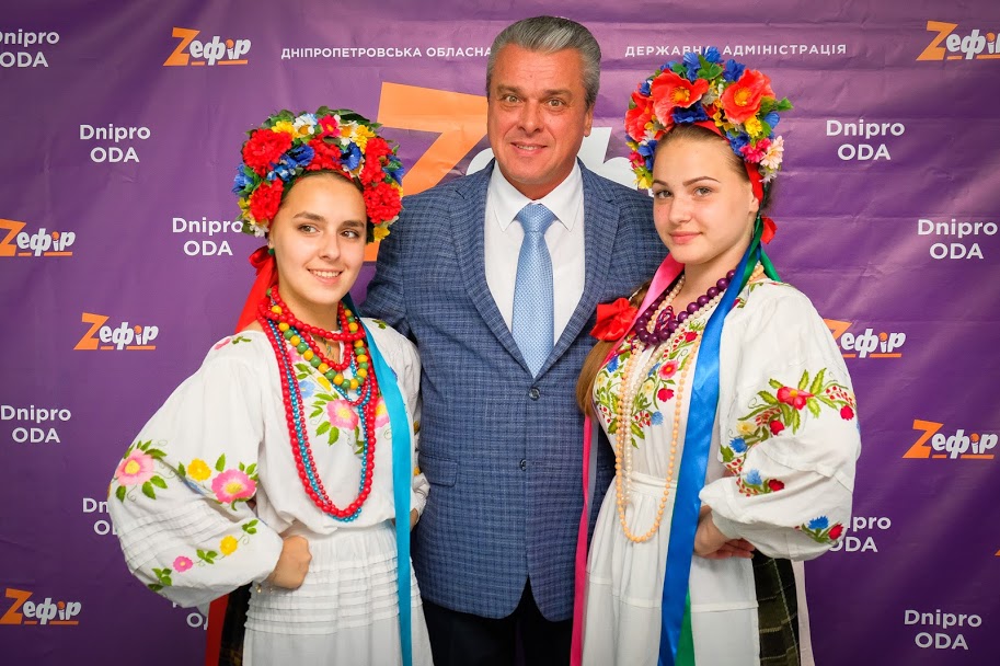«Фестиваль «Z_ефір» – добрий старт для подальшого розвитку «зірочок»-початківців», – зазначив заступник голови Дніпропетровської ОДА Олег Кужман
